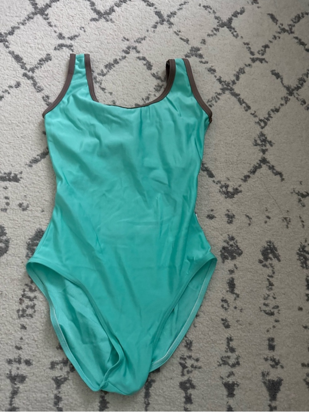 Yumiko Veronique N-pool -M